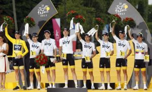 Equipo Sky en el Podio del Tour de Francia 2017 , sky vuelta , skyteam cycling , team sky pro cycling , cris froome
