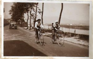 Chupito Echevarria y Amézola Ruta Bilbao-París en 8 días en Bicicleta